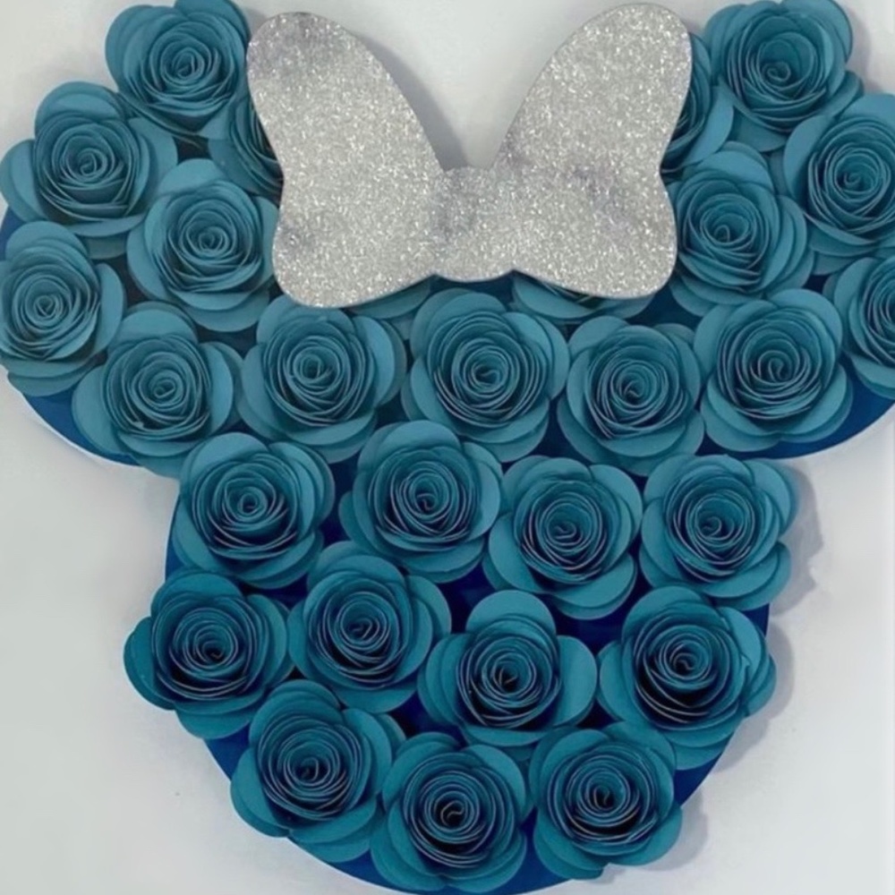 Personalized shadow box